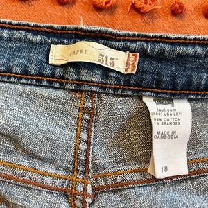 Levi's Women's Capri 516 Blue Jeans